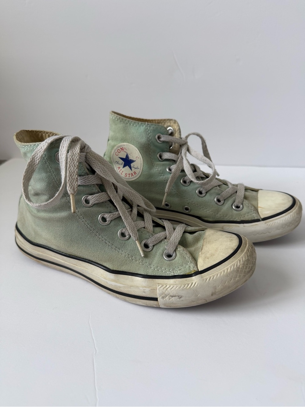 Converse women’s 7 mint green high top classic sneakers 737